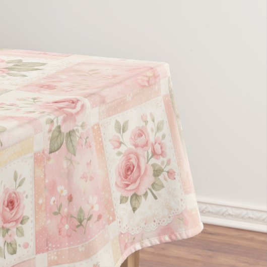 Girly Rustic Pink Quilt Floral Patchwork Pattern Tafelkleed (Voorbeeld)
