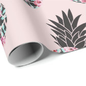 Girly schattig bloemig roze zwart ananas patroon cadeaupapier (Rol Hoek)