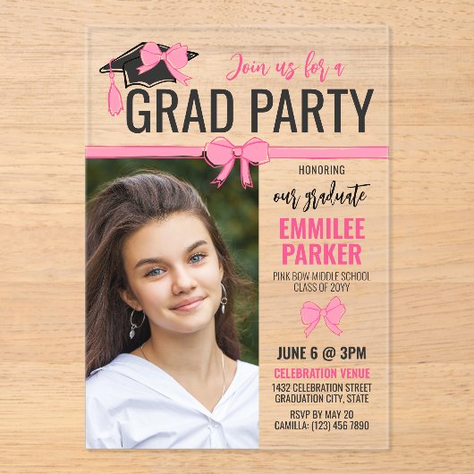 Girly Schattige Roze Bogen Foto Afstuderen Celebra Acryl Uitnodigingen (Voorkant)