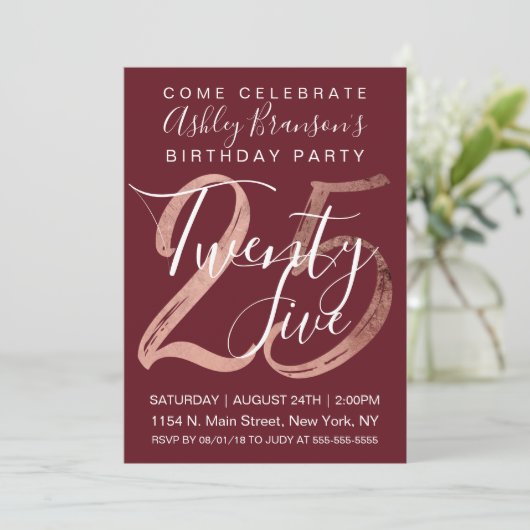 Girly Simple Burgundy Roos Gold Foil 25th Birthday Kaart (Staand voorkant)
