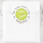 Girly tennisbaan is mijn happy place typografie vierkante sticker (Tas)