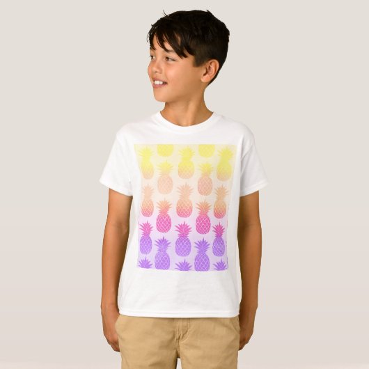 Girly Topical Rainbow Summer Pineapples Patroon T-shirt (Voorkant volledig)