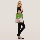 Girly trendy waterverf bloemen monogram groen tote bag (Op model)