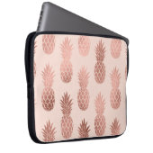 Girly Tropical Roos Gold Summer Pineapples Patroon Laptop Sleeve (Voorkant Rechts)