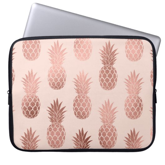 Girly Tropical Roos Gold Summer Pineapples Patroon Laptop Sleeve (Voorkant)