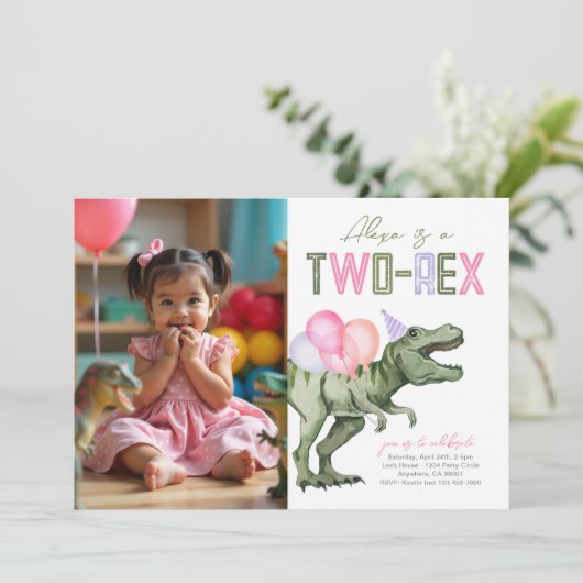 Girly Two-Rex Dinosaurus Verjaardag Uitnodiging (Staand voorkant)