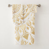 Girly White Gold Mandala Floral Bad Handdoek (Insitu)