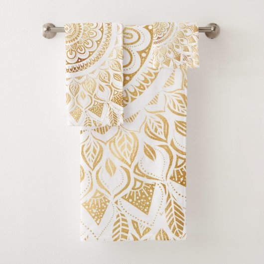 Girly White Gold Mandala Floral Bad Handdoek (Insitu)