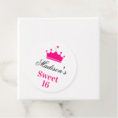 Girly White Hot Pink Sweet 16 Princess Crown Name Bedankjes Labels (In situ)