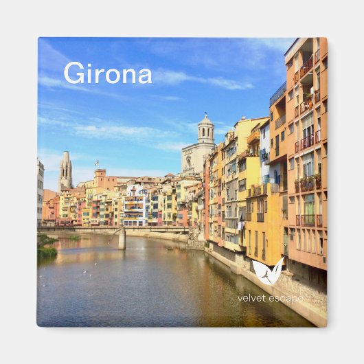 Girona fridge magnet van Velvet Escape (Voorkant)
