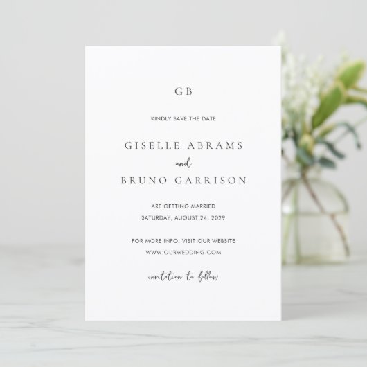 Giselle Classic Monogram Elegante bruiloft Save The Date (Staand voorkant)