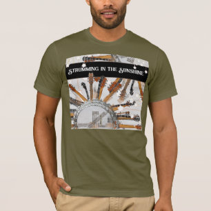 GITAAR SNAREN IN DE ZON T-SHIRT