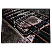 gitaarstrengen in leder grote leisteentas large cadeautasje (Voorkant)