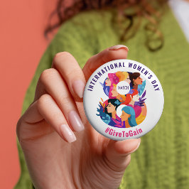 Give To Gain | Internationale Vrouwendag IWD 2026 Ronde Button 7,6 Cm