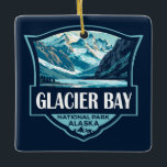 Glacier Bay National Park Illustratie Retro Keramisch Ornament<br><div class="desc">Glacier Bay Park vectorkunstwerk ontwerp. Het park is een vaderland, een levend laboratorium, een nationaal park, een aangewezen wildernis, een biosfeerreservaat en een werelderfgoedgebied.</div>