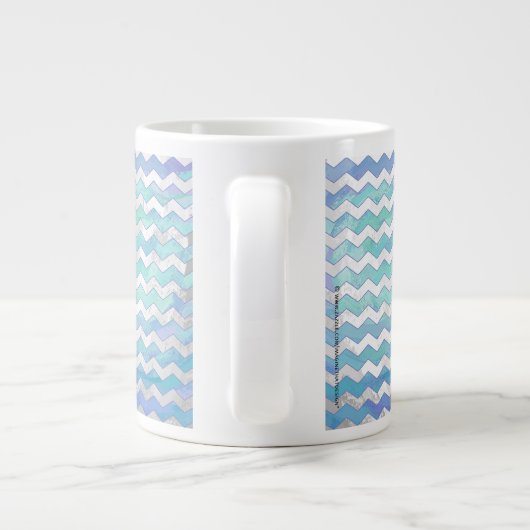 Glacier Blue Chevron Pattern Grote Koffiekop (Achterkant)