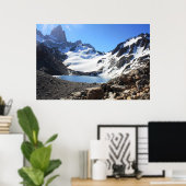 Glacier Lake nabar Mount Fitz Roy Poster (Thuiskantoor)