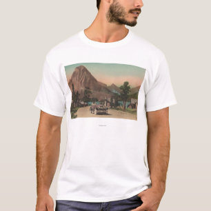 Glacier, MT - Uitzicht van Two Chalets & Mt. Rockw T-shirt
