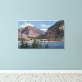 Glacier National Park, MT - Veel Glacier Hotel Canvas Afdruk (Insitu (Houten vloer))