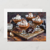 Gladde en romige chocoladepudding geserveerd glas feestdagenkaart (Voorkant / Achterkant)