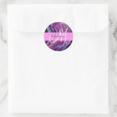 Glam abstract paarse glans textuur roze monogram ronde sticker (Tas)