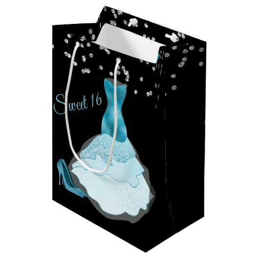 Glam Aqua Gown Sweet 16 Gift Bag Medium Cadeauzakje (Voorkant Gekanteld)