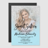 Glam Baby Blue & Glitter Sweet 16 Foto Uitnodiging Magnetische Uitnodiging (Voorkant / Achterkant)