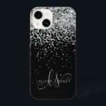 Glam Black Silver Glitter Monogram Naam iPhone 14 Hoesje<br><div class="desc">Glam Black Silver Glitter Elegant Monogram iPhone Case. Pas dit trendy chassis voor telefoongesprekken eenvoudig aan met elegant zilveren mousserende glitter op een zwarte achtergrond. Het ontwerp kenmerkt uw handgeschreven manuscriptmonogram met  draden en naam.</div>
