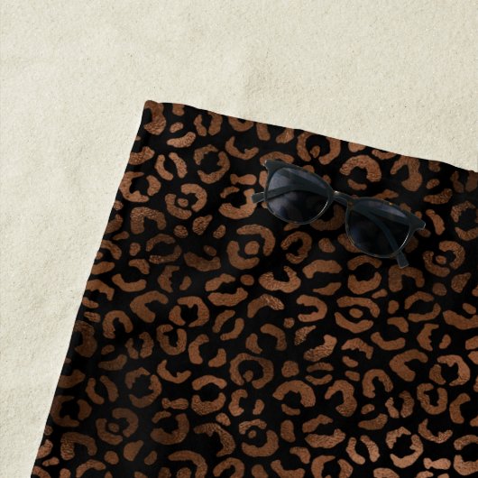 Glam Brown Black Leopard Print Strandlaken (In situ)