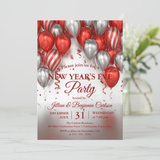 Glam Chic Red Silver Balloons New Year's Eve Party Kaart (Staand voorkant)