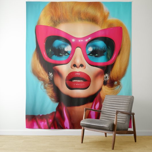 Glam Diva in retrotinten Wandkleed (In situ)