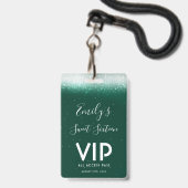 Glam Emerald Sweet 16 Uitnodiging VIP Pass Badge (Voorzijde met lanyard)