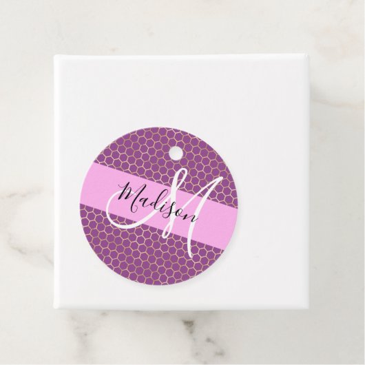 Glam Fuchsia Metallic Pink Honeycomb Monogram Naam Bedankjes Labels (In situ)