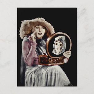 Glam Gal die in Mirror kijkt Briefkaart