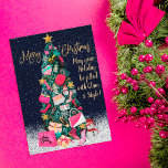 Glam Girly presenteert de paarse kerstboom Kaart<br><div class="desc">Dit meisje en glamoureus kerstwenskaart zullen het verhaal zijn van al je vrienden en familie. Het is een uniek en stijlvol concept voor uw vakantiepapier. Het bevat handgetekende en handbeschilderde waterverven, hielkoenen, faux glitter-ornamenten, make-up, parfumflessen, mapjes, snoepjes, cadeautas en cadeaudoos. Deze elementen hangen op een groene sneeuwige kerstboom met een...</div>