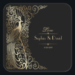 Glam Gold Art Deco Peacocks Wedding Vierkante Sticker<br><div class="desc">Uniek ontwerp met een combinatie van gouden kunstdecopauzes in een oude wereldstijl en een gedurfde,  moderne grafische aanpak. Het gebruik past hulpmiddel aan om uw info toe te voegen. U kunt ook de achtergrondkleur kiezen. Ga voor overeenkomende objecten naar het Collectie Glam Gold Art Deco Peacocks.</div>