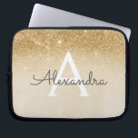 Glam Gold Glitter en Sparkle Chic Monogrammed Laptop Sleeve<br><div class="desc">Gouden Ombre Faux Glitter en Sparkle Modern en Elegant Monogram Hoesje. Dit hoesje kan worden aangepast om uw initiaal en voornaam op te nemen.</div>