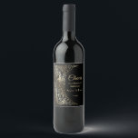 Glam Goud Art Deco Pauwen Bruiloft Wijn Etiket<br><div class="desc">Uniek ontwerp met een mix van oude wereldstijl nepgoud art deco pauwen en een gewaagde,  moderne grafische aanpak. Gebruik de aanpassingstool om uw informatie toe te voegen. U kunt ook de achtergrondkleur kiezen. Bezoek voor bijpassende items mijn Glam Goud Art Deco Pauwen Collectie.</div>