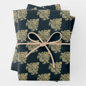 Glam gouden damast marineblauw inpakpapier vel (In situ)