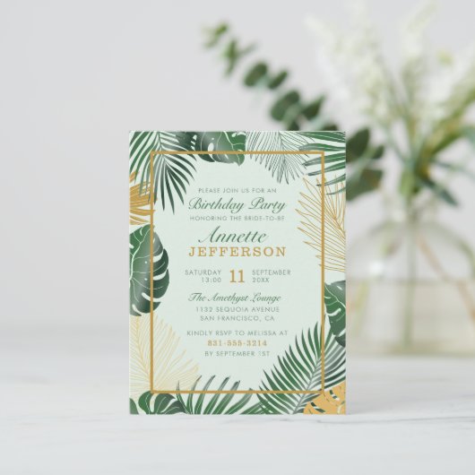 Glam Green Tropical Leaves Modern Birthday Party Uitnodiging Briefkaart (Staand voorkant)