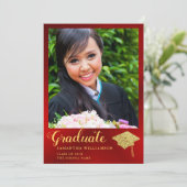 Glam Klasse van 2025 Rood en Goud Foto Afstuderen Aankondiging (Staand voorkant)