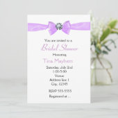 Glam Lavendel Paarse Diamond Bow Bridal Invitation Kaart (Staand voorkant)