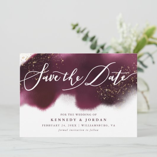Glam Maroon en Gold Glitter Save The Date (Staand voorkant)
