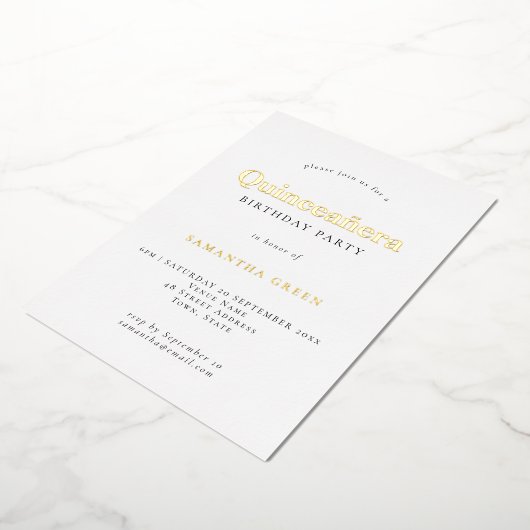 Glam Quinceañera Birthday Party Real Folie Uitnodiging (Gedraaid)