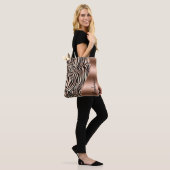 Glam Roos Gold Black Tiger Stripes Metallic Naam Tote Bag (Op model)