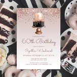 Glam Roos Gold Glitter Cake 60th Birthday Party Kaart<br><div class="desc">Deze trendy 60ste verjaardagsuitnodiging bevat een zwarte roze en chocoladetaart die met roos gouden neusfolie op een dunne roos gouden faux glitter en ombre achtergrond druppelt. De woorden "60th Birthday"en de naam van de gast van eer verschijnen in donker roos casual handschrift manuscript, met de rest van de klantgerichte tekst...</div>