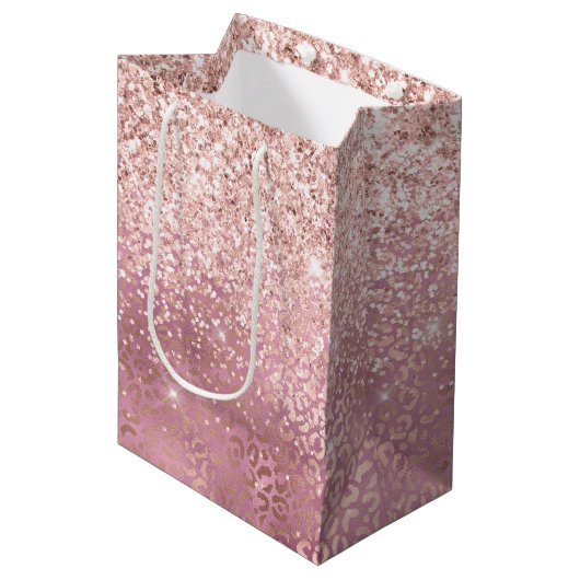 Glam Roze Glitzy Glitter Leopard Print Medium Cadeauzakje (Voorkant Gekanteld)