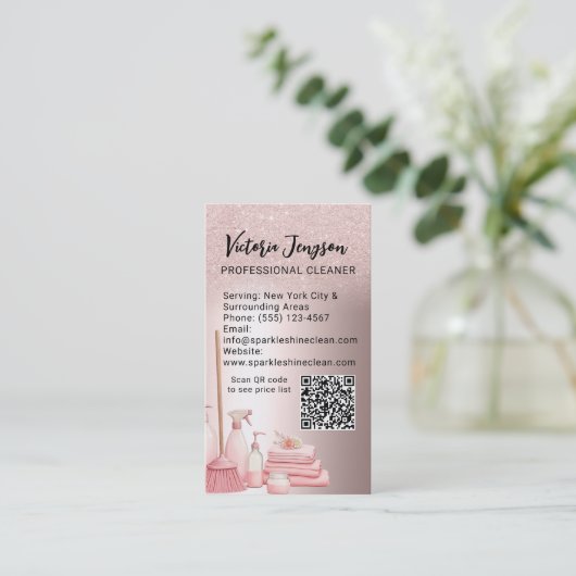 Glam Roze Schoonmaakservice Huishoudelijke QR-code Visitekaartje (Staand voorkant)
