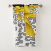 Glam Yellow Bow-Grey Leopard-Silver Floral Sparkle Bad Handdoek (Insitu)
