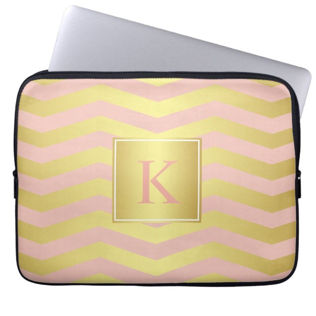 Glamor Pink en Gold Chevrons met monogram Laptop Sleeve (Voorkant)